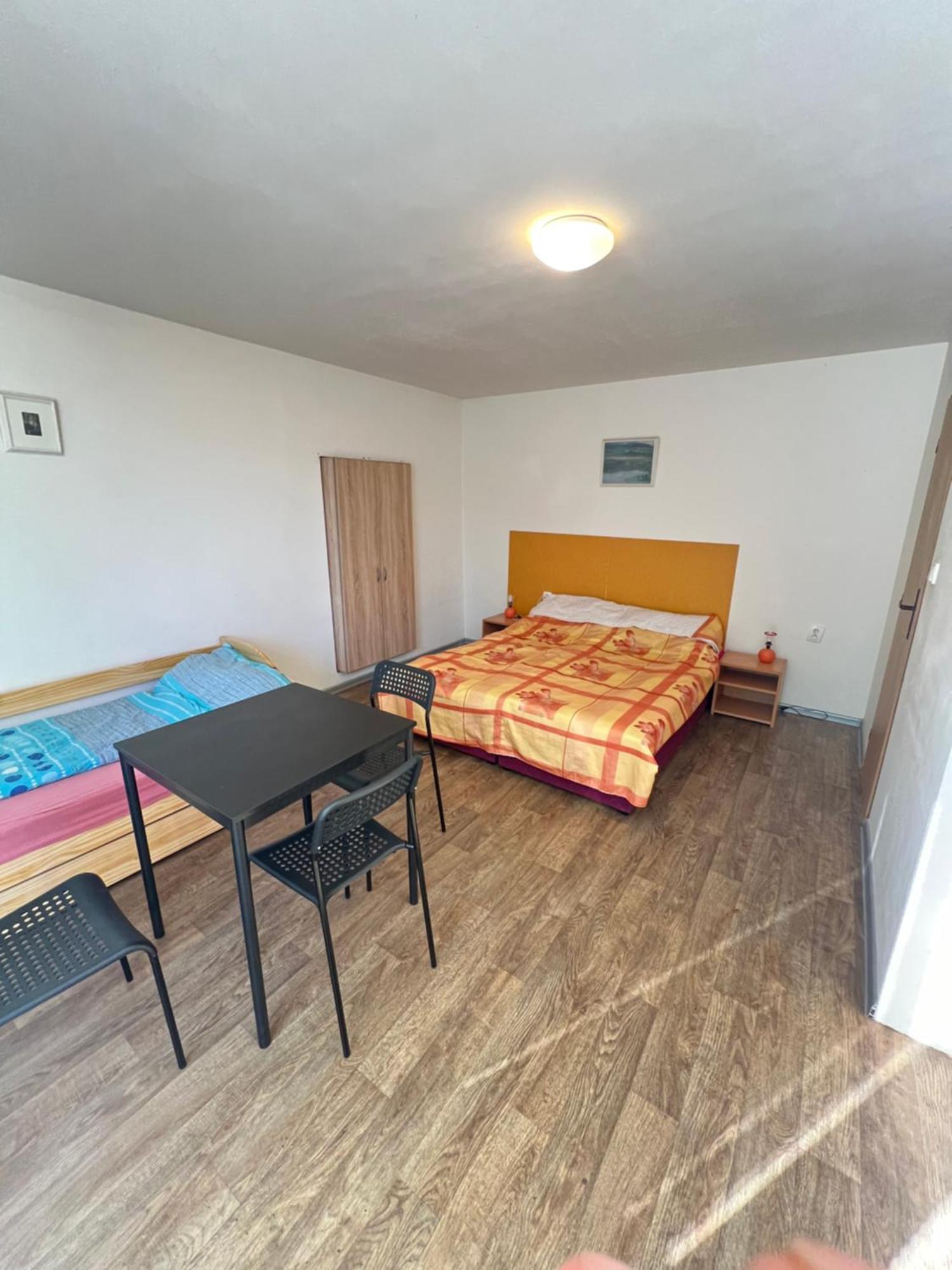 Ubytovani Sykora Apartments Velky Meder Luaran gambar