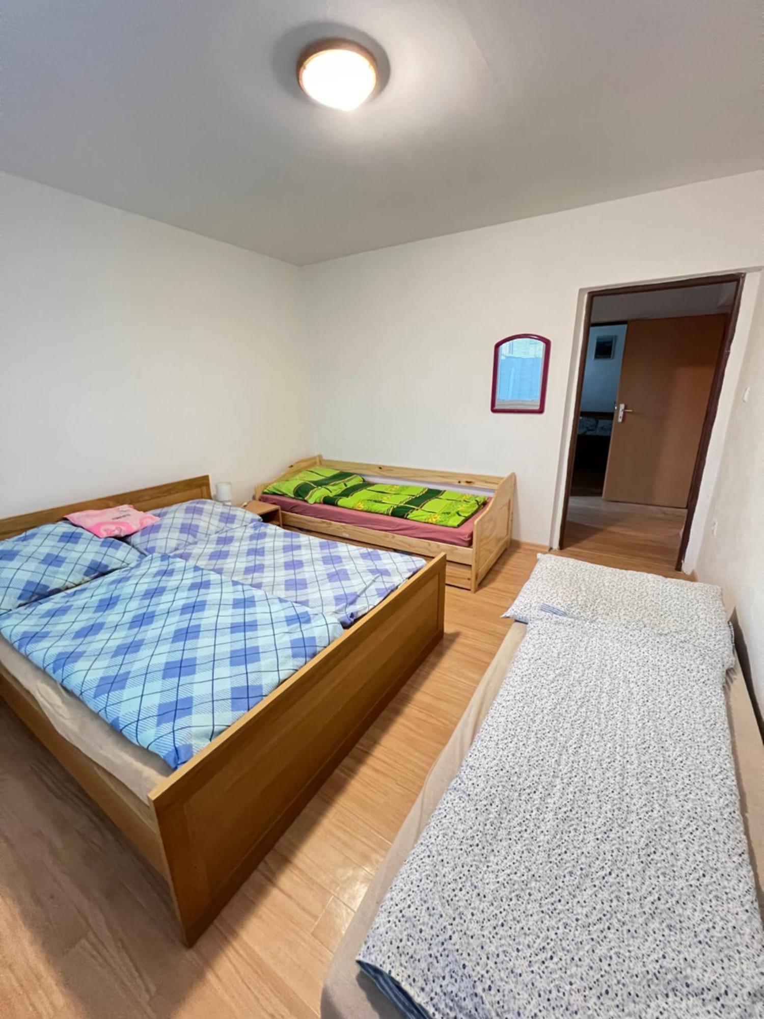 Ubytovani Sykora Apartments Velky Meder Luaran gambar