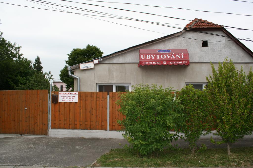 Ubytovani Sykora Apartments Velky Meder Luaran gambar