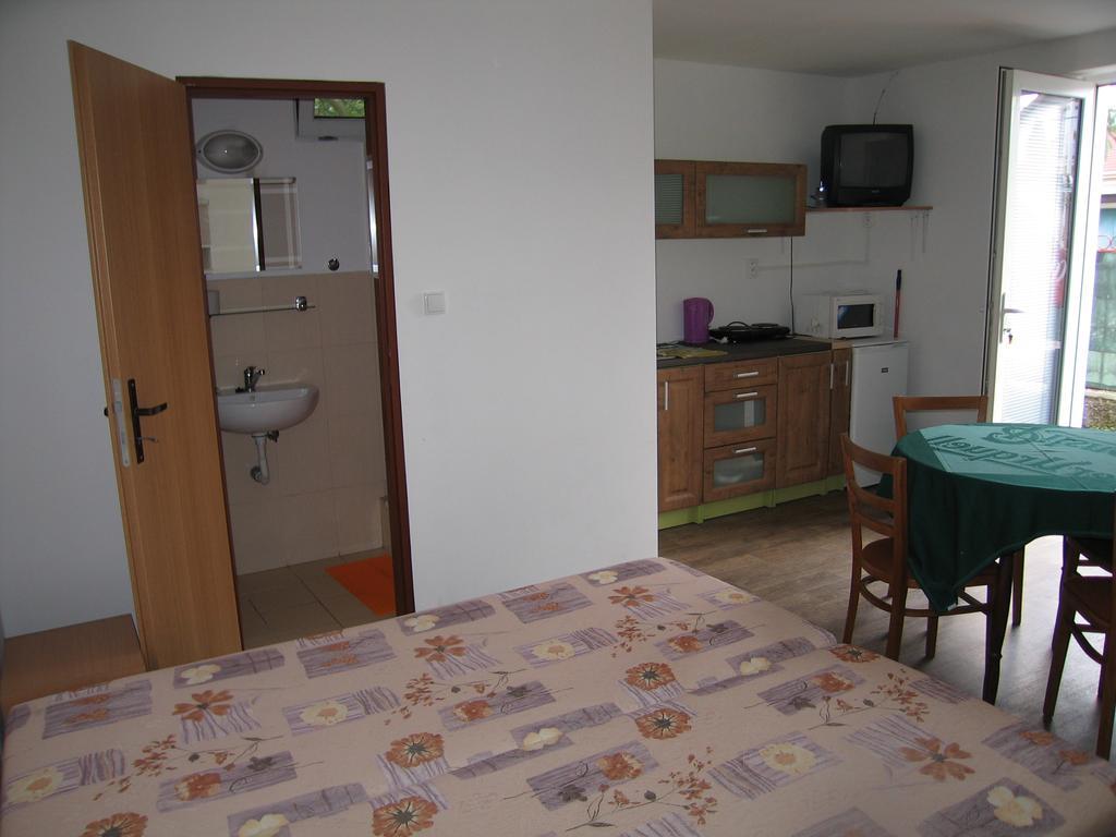 Ubytovani Sykora Apartments Velky Meder Luaran gambar