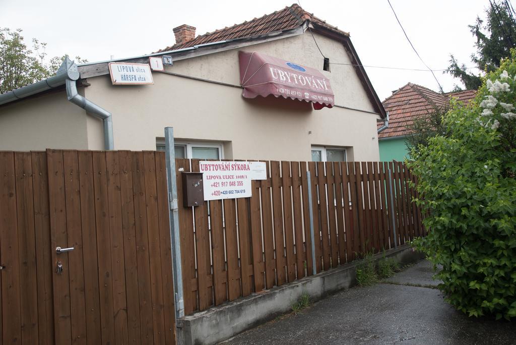 Ubytovani Sykora Apartments Velky Meder Luaran gambar