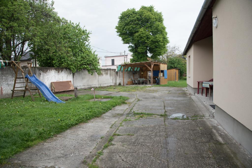Ubytovani Sykora Apartments Velky Meder Luaran gambar