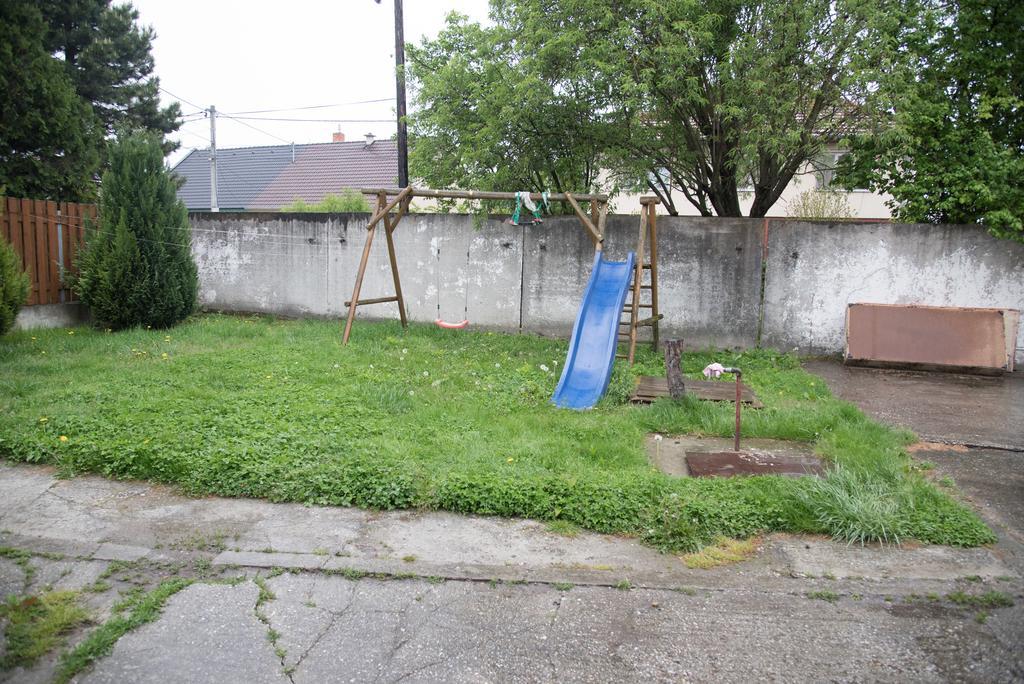 Ubytovani Sykora Apartments Velky Meder Luaran gambar