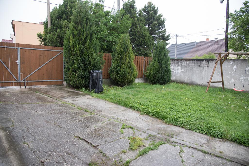 Ubytovani Sykora Apartments Velky Meder Luaran gambar